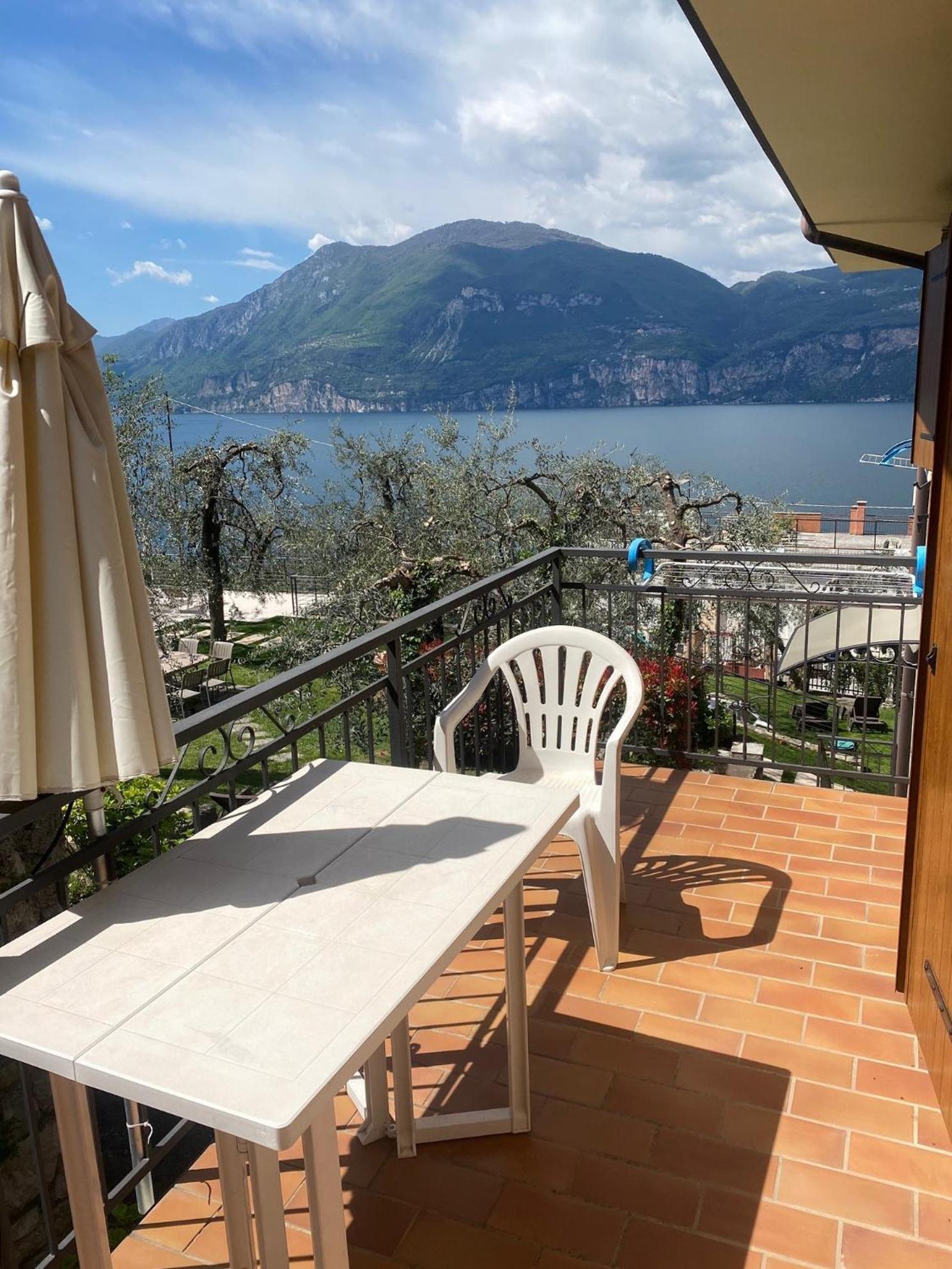 Casa Maya Brenzone sul Garda Eksteriør billede
