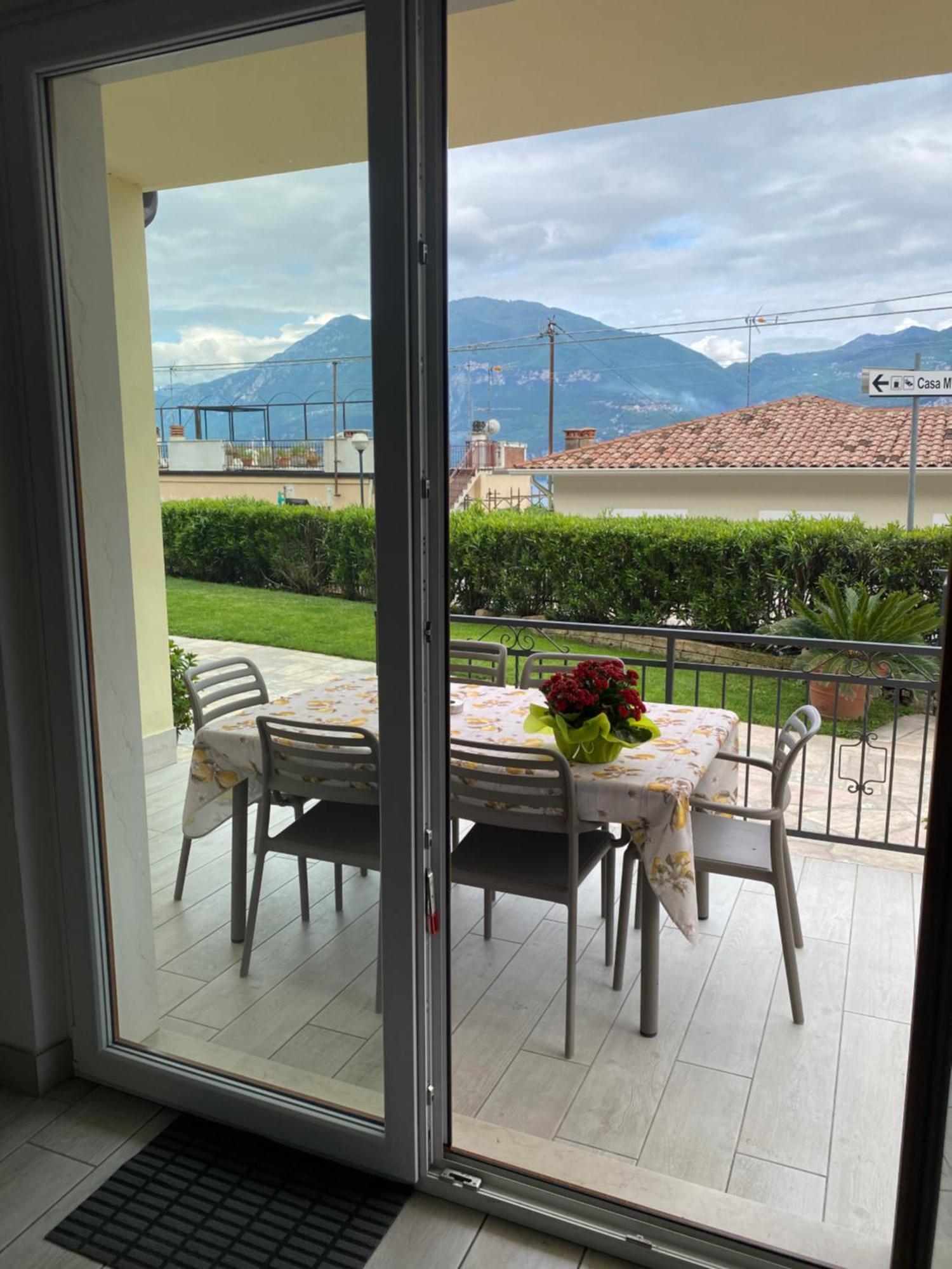 Casa Maya Brenzone sul Garda Eksteriør billede