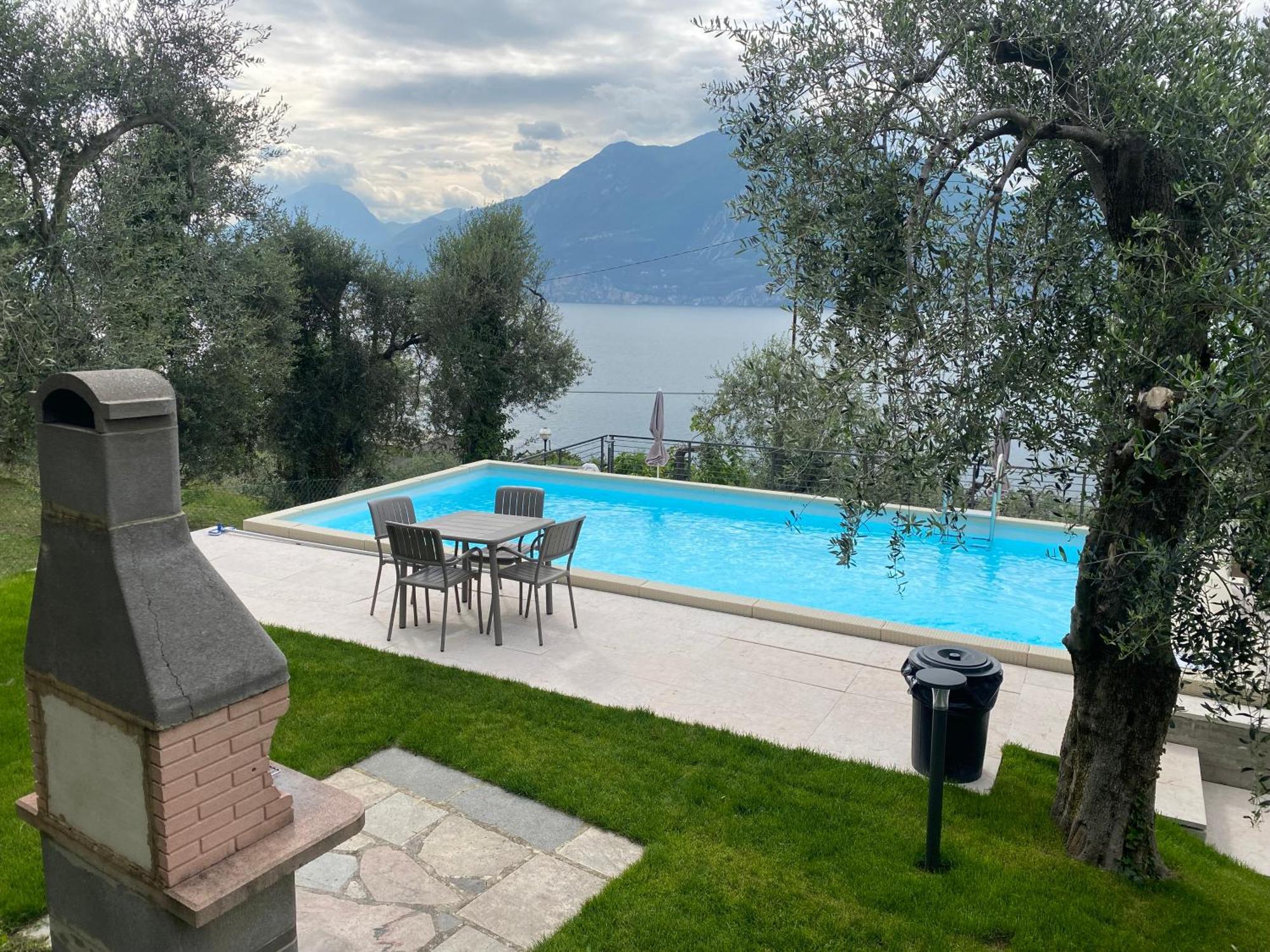 Casa Maya Brenzone sul Garda Eksteriør billede