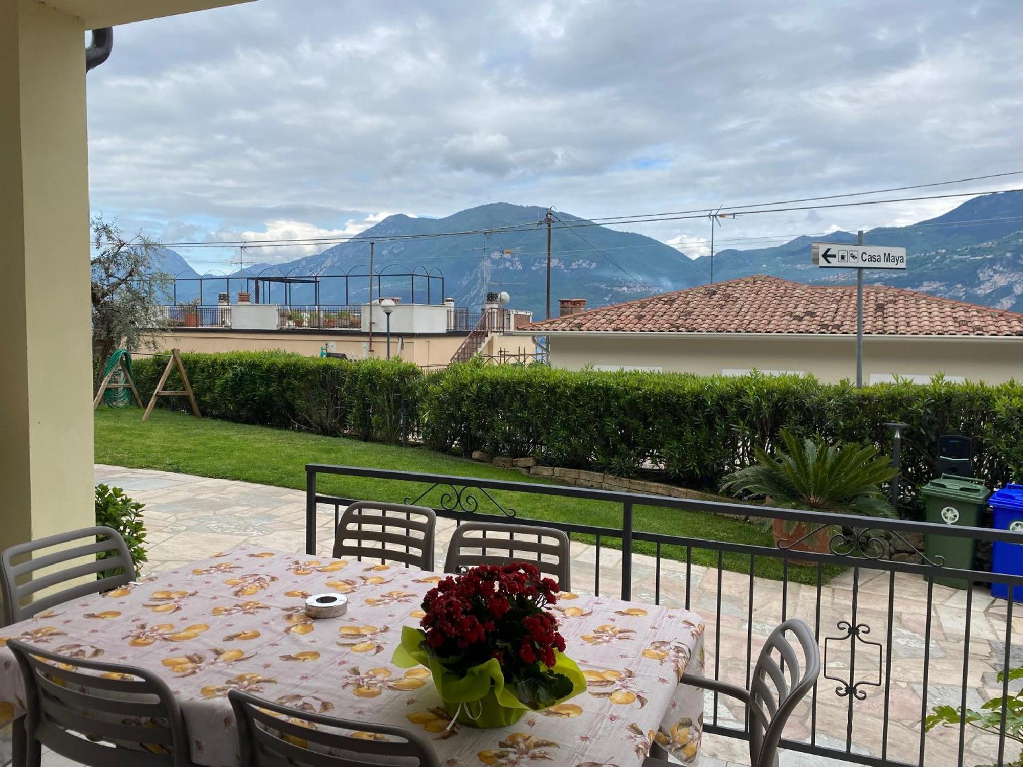 Casa Maya Brenzone sul Garda Eksteriør billede