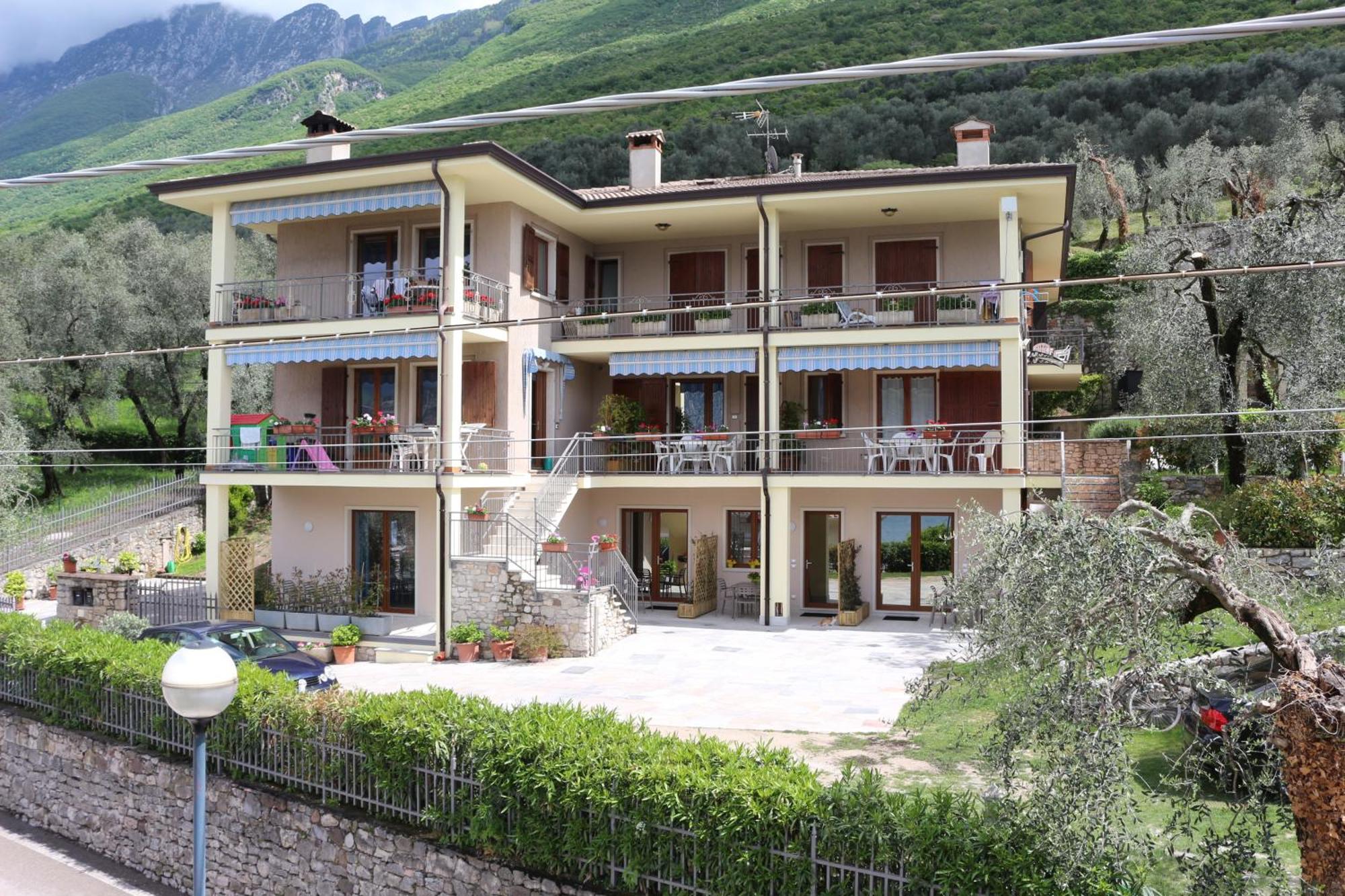 Casa Maya Brenzone sul Garda Eksteriør billede